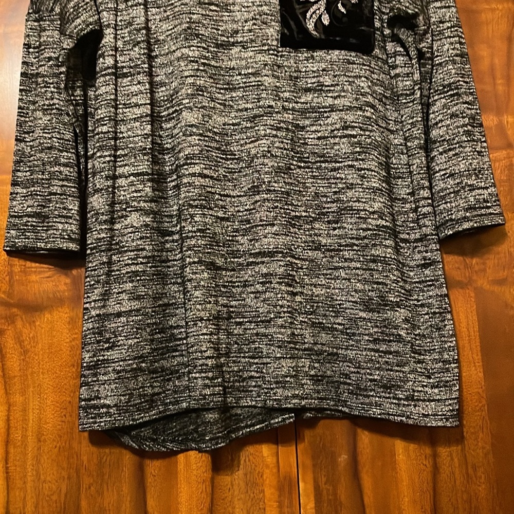 Apt 9 Women's L Black Gray Marled Long Sleeve Top Floral Pocket Stretch Casual - Picture 11 of 15